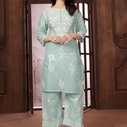 LeeliPeeri Designer Embroidered Three Quarter Sleeve Tunic & Trouser Co-Ords-11