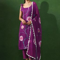 Jaipur Kurti Women Floral Printed Kurta with Trousers & Dupatta-37
