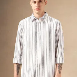 Dennis Lingo Men Smart Spread Collar Vertical Striped Cotton Relaxed Fit Casual Shirt-image-43