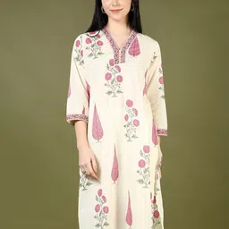 LIMEROAD Floral Printed Straight Kurta-picture-56