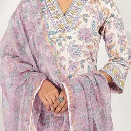 Tahiliya Printed Dupatta with Thread Work image 4