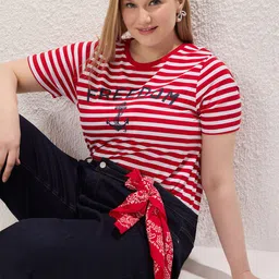 Trendyol Women Plus Size Striped Round Neck Oversized T-shirt-picture-10