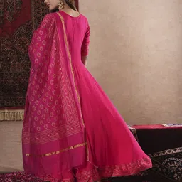 DIVASTRI Women Printed Regular Kurta with Trousers & With Dupatta image 2