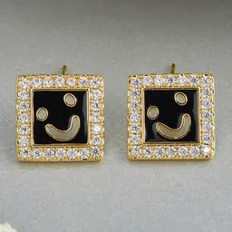 GC Jewelery Gold-Plated Artificial Stones Studded and Beaded Chunky Square Shaped Studs image 3