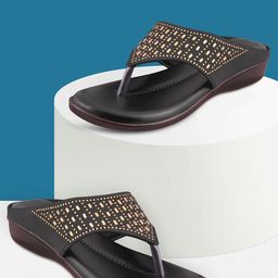 HUNYZA FOOTWEAR Embellished T-Strap Flats-image-93