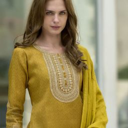 SHREE LAXMINARAYAN EXPORT Floral Printed Thread Work Kurta With Trousers & Dupatta image 4