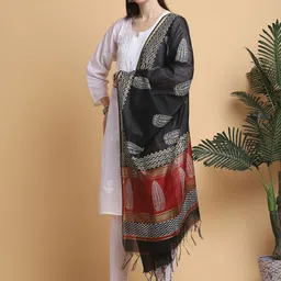 LOOM LEGACY Floral Printed Block Print Chanderi Dupatta image 2