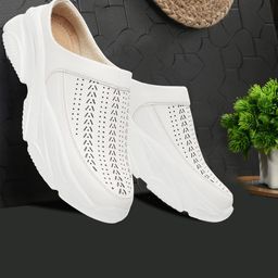 RealToes Women Slip-On Sneakers-picture-24