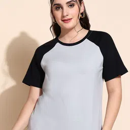 Adyavastram Women Relaxed Fit Colourblocked Round Neck Cotton T-shirt-picture-11