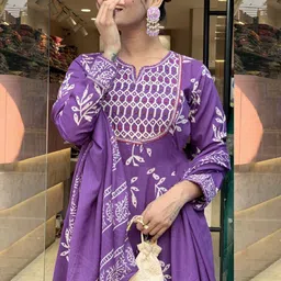 DIVASTRI Women Ethnic Motifs Printed Regular Kurta with Trousers & With Dupatta image 4