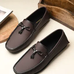 FOOTLOOSE Men Solid Evening Loafers-picture-47