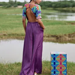 AMROOD Printed Basic Jumpsuit with Embroidered image 4