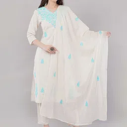 Nakhrelee Women Ethnic Motif Embroidered Thread Work Pure Cotton Kurta Set With Dupatta-picture-55