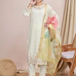 BINDUDI Floral Embroidered Round Neck Chanderi Silk Straight Kurta With Trouser & Dupatta-image-31