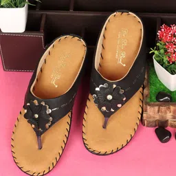BIG BIRD FOOTWEAR Women Textured One Toe Flats-image-10