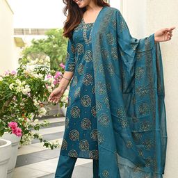 DIVASTRI Women Floral Printed Regular Gotta Patti Kurta with Trousers & With Dupatta-19