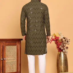 Jompers Men Embroidered Regular Sequinned Kurta with Pyjamas image 4