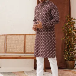 Jompers Men Embroidered Regular Sequinned Kurta with Pyjamas image 5