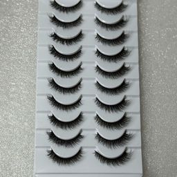 THE WINK STUDIO Set Of 10 Reusable Lightweight False Eyelashes-10
