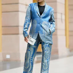 HOUSE OF KIRNA'S WITH LOGO OF HOK Printed Coat With Trousers Co-Ords-picture-6