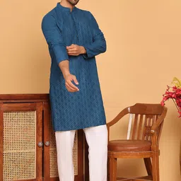 Jompers Men Floral Embroidered Regular Chikankari Pure Cotton Kurta with Pyjamas-image-25