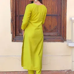 CANBIA Embroidered Regular Thread Work Kurta with Trousers & Dupatta image 4