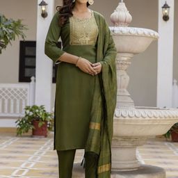 Twika Floral Embroidered Round Neck Sequinned Straight Kurta With Trousers & Dupatta-39