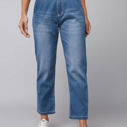 The Roadster Lifestyle Co Light Fade Straight Fit Stretchable Jeans-image-29