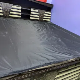 Elastic Strap Double Size Waterproof Mattress Cover-image-6