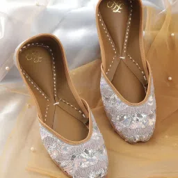 Mojaris For Women-image-32