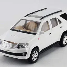 Fortune White Looks Like The Real SUV-Pull Back Action-11