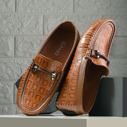 El Paso Men Textured Round Toe Lightweight Loafers-41