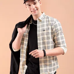 The Indian Garage Co Men Cream-Coloured & Black Slim Fit Checked Casual Shirt-picture-14