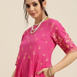 Sangria Women Pink & Golden Ethnic Motifs Printed Keyhole Neck Kurta-image-94
