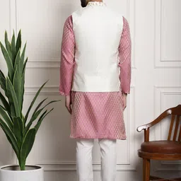 SOJANYA Men Pink Ethnic Motifs Kurta with Pyjamas & Nehru Jacket image 2