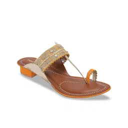 Mochi Women Textured One Toe Flats-image-39
