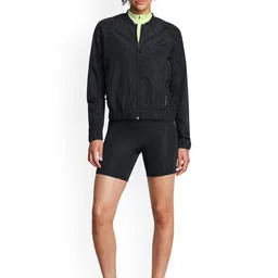 UNDER ARMOUR Launch Jacket-image-76