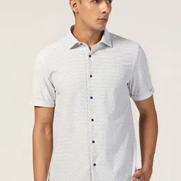 Blackberrys Men India Slim Cutaway Collar Chevron Printed Cotton Slim Fit Casual Shirt-image-59