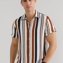 Mast & Harbour Men Standard Fit Vertical Striped Spread Collar Casual Shirt-picture-47