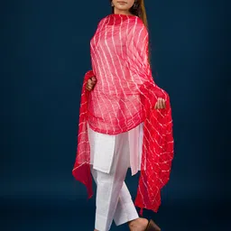 KCPC BANDHANI Leheriya Dyed Chiffon Dupatta image 3