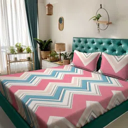 Arrabi Peach-Coloured & Cream-Coloured Geometric 300 TC King Bedsheet with 2 Pillow Covers-7
