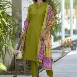 SHREE LAXMINARAYAN EXPORT Women Regular Kurti with Trousers & With Dupatta image 3