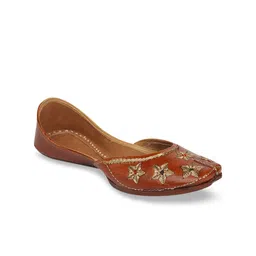 Ta Chic Women Printed Ethnic Mojaris Flats-image-3