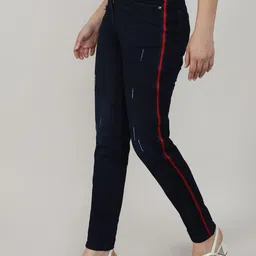 Campus Sutra Women Comfort Relaxed Fit Mid-Rise Stretchable Jeans-picture-42