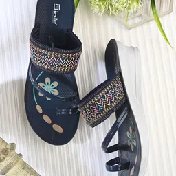 BIRDE Women Printed One Toe Flats-picture-47