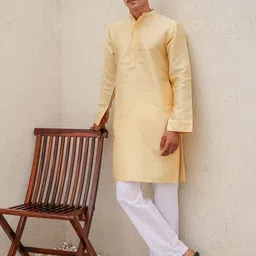 HOUSE OF KARI Men Sequinned Indie Prints Jacquard Kurta-picture-40