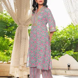 Aramya Soft Cotton Floral Straight Kurta image 4