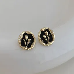 FIMBUL Gold-Plated Floral Shaped Studs-16