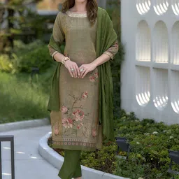 SHREE LAXMINARAYAN EXPORT Women Floral Printed Kurta With Trousers & Dupatta-12
