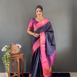 Panzora Woman Checked Zari Saree-image-90